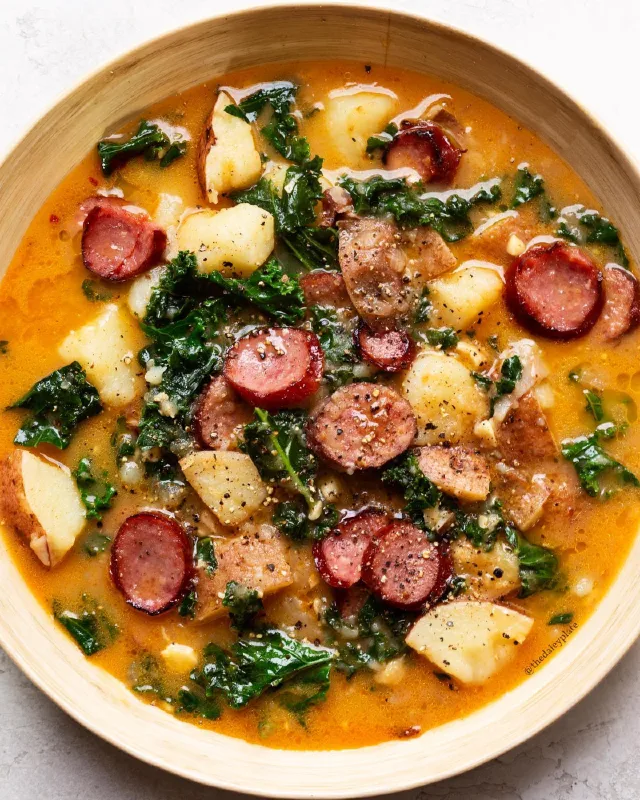 Crockpot Sausage and Kale Soup
