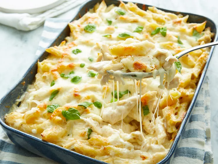 Creamy Chicken Alfredo Bake