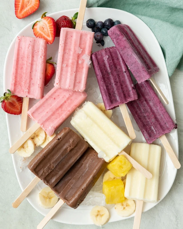 Frozen Yogurt Popsicles
